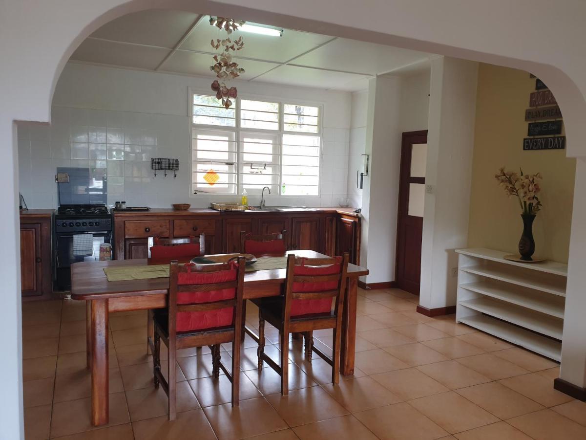 La Maison Hibiscus Self Catering Accommodation Beau Vallon  Luaran gambar